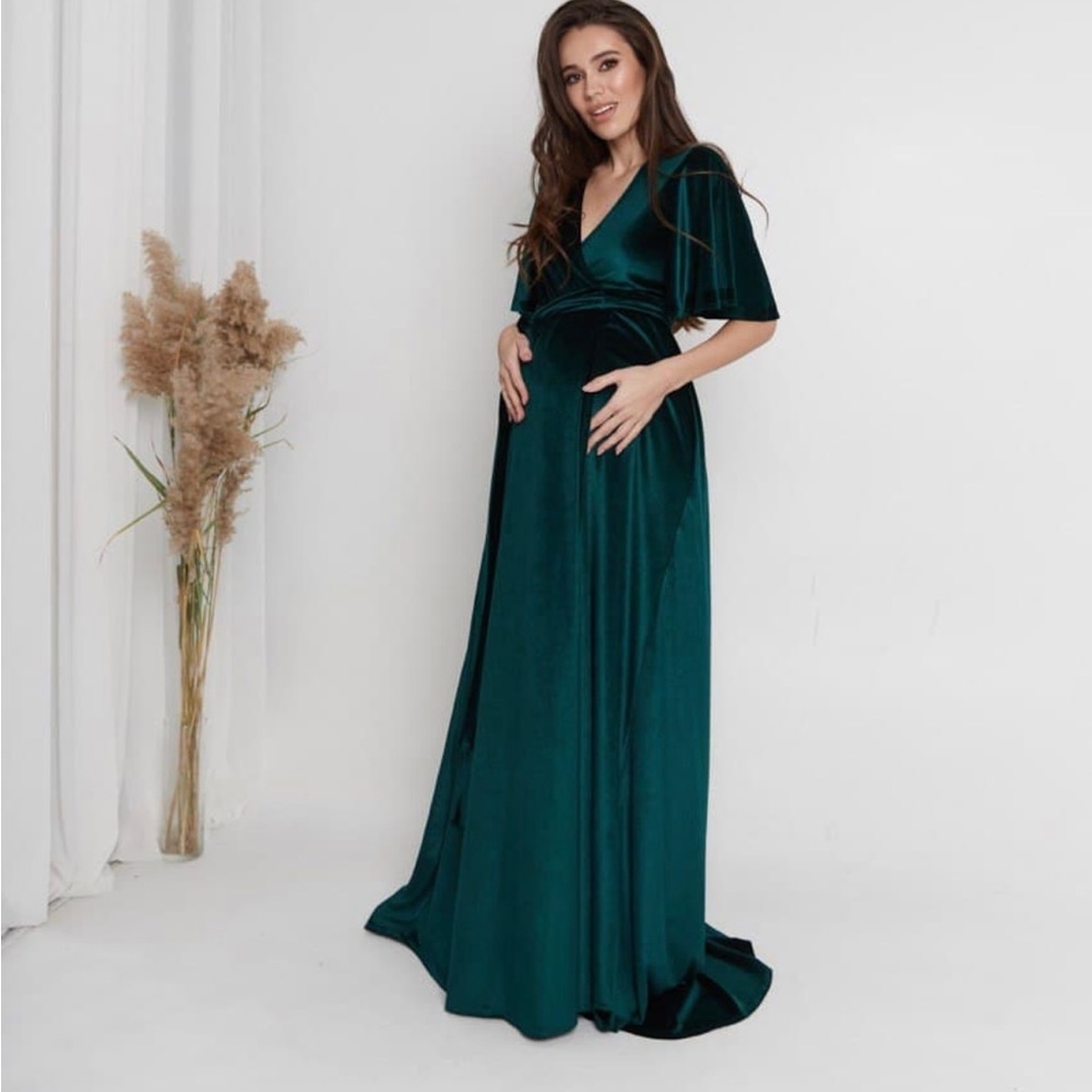 Emerald velvet maternity dress maxi flutter sleeve. Custom gown.